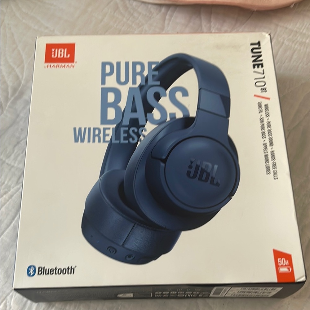 JBL Tune 710BT Wireless Headphones - Blue